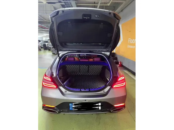 Car image 27