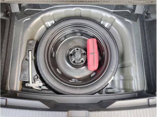 Car image 38