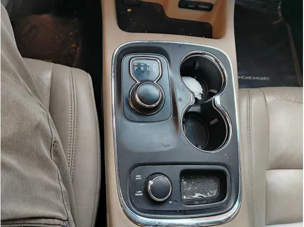 Car image 24
