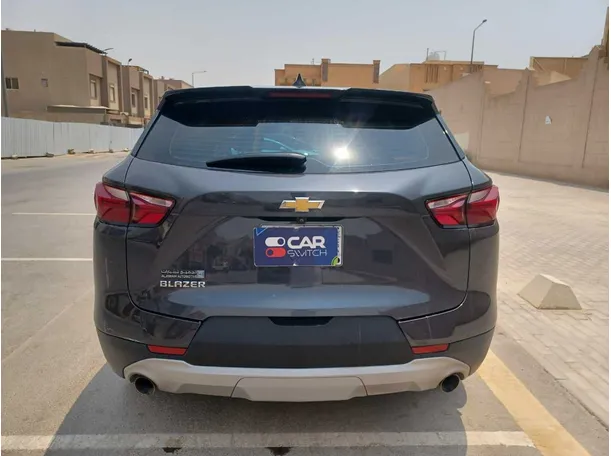 Car image 6
