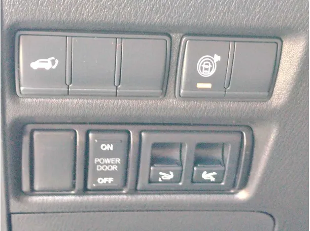 Car image 28