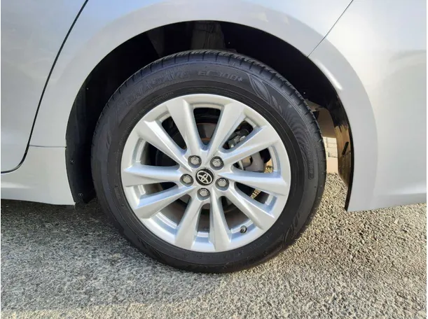 Car image 10