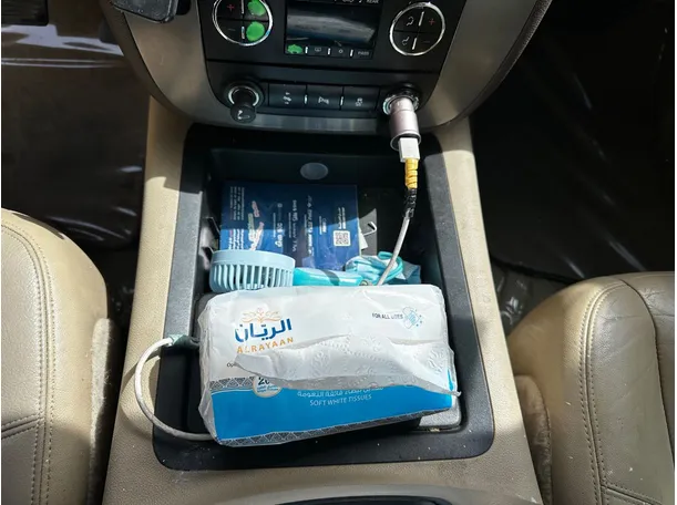 Car image 18