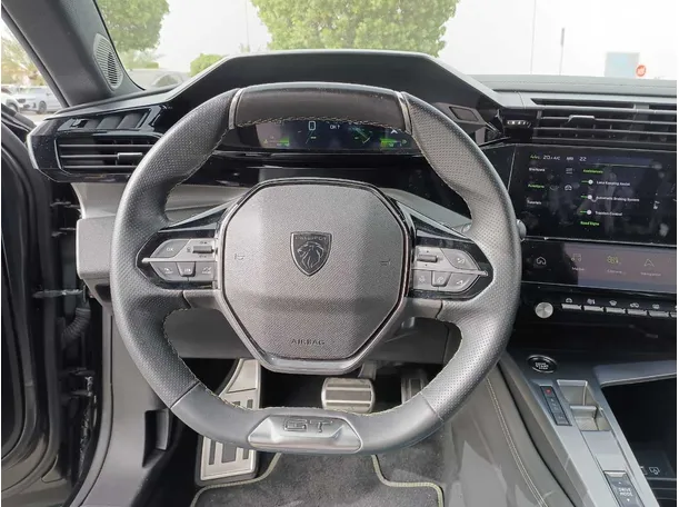 Car image 17