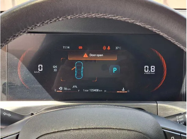 Car image 17