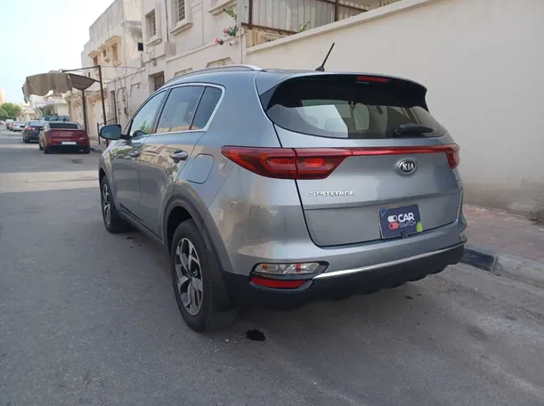 Car image 7