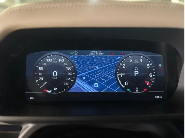 Car image 18