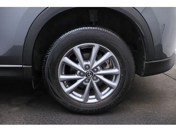 Car image 7