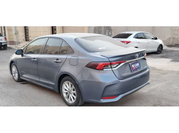 Car image 7