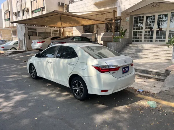 Car image 7