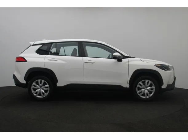 Car image 13