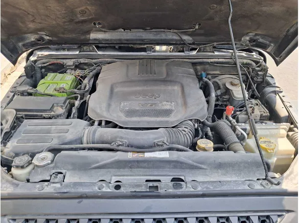 Car image 25