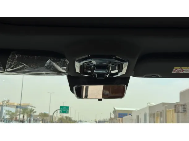 Car image 23