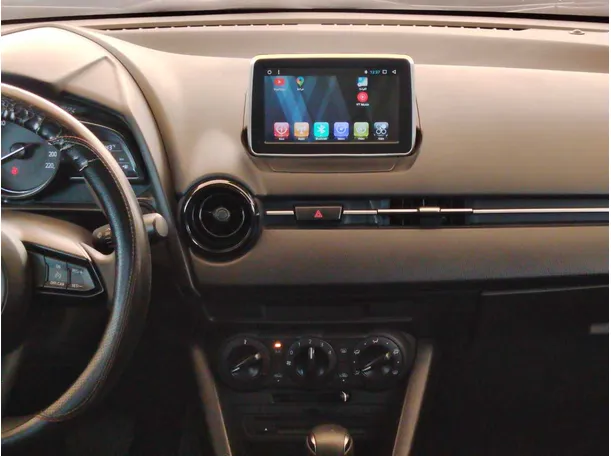 Car image 18