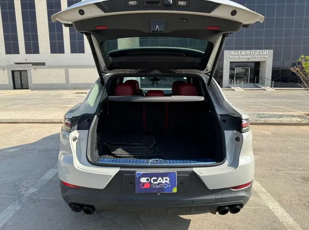 Car image 22