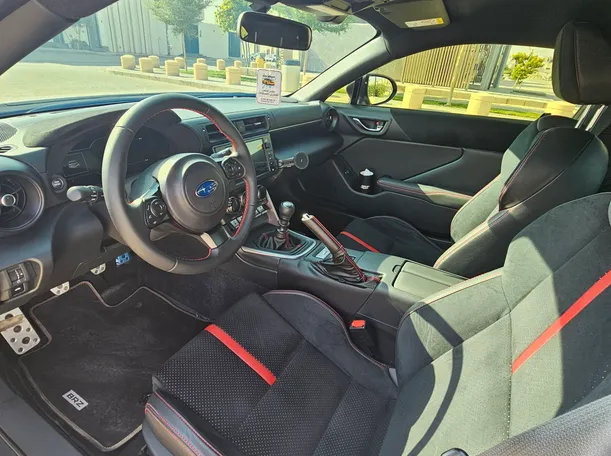 Car image 5