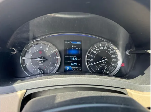 Car image 19