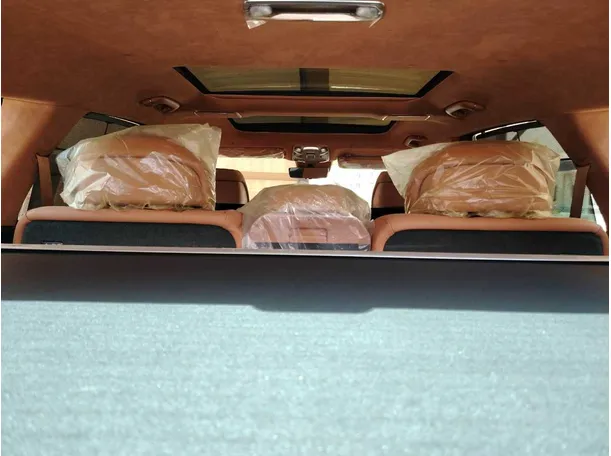 Car image 40
