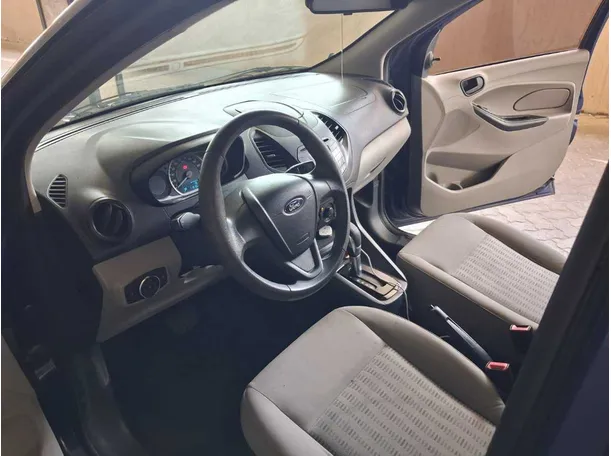 Car image 8