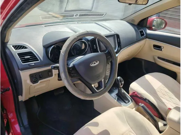 Car image 13