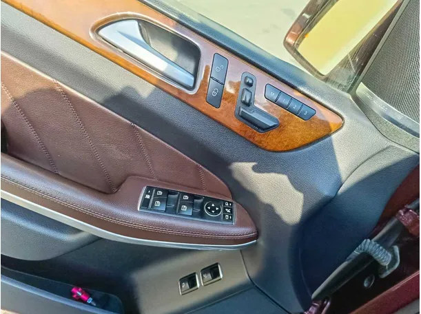 Car image 42