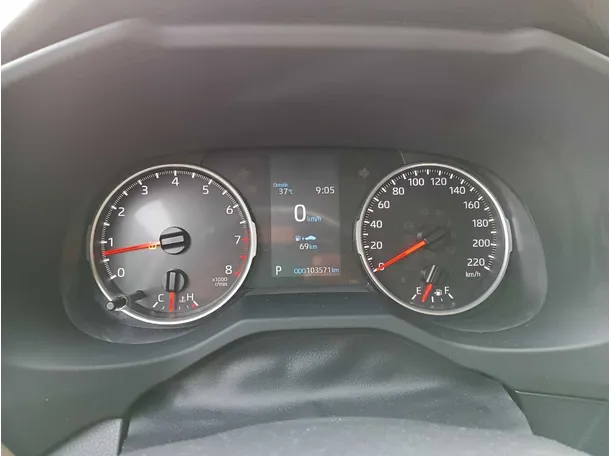 Car image 18