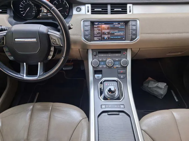 Car image 16