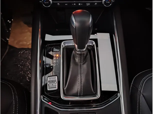 Car image 27