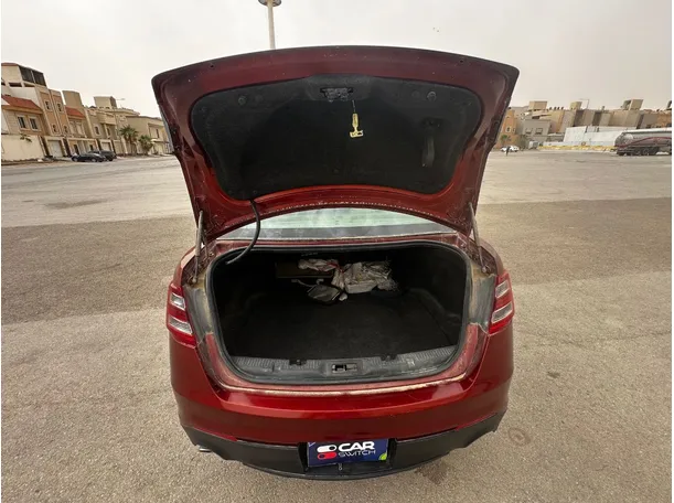 Car image 20