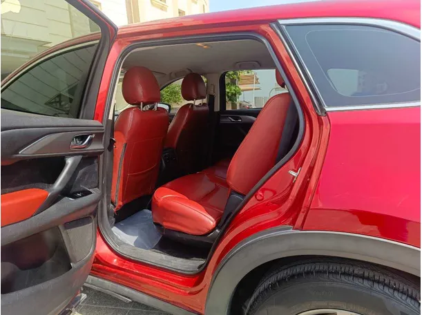 Car image 17