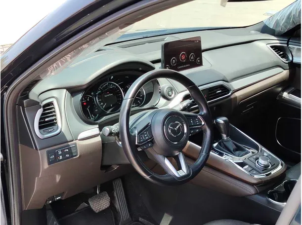 Car image 13