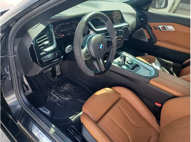 Car image 13