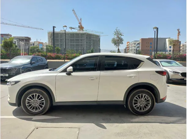Car image 4