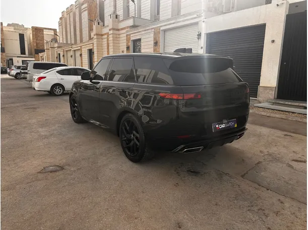 Car image 7