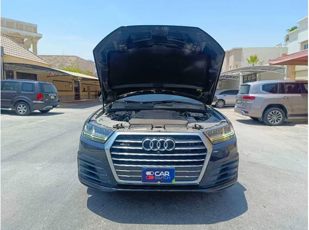 Car image 40
