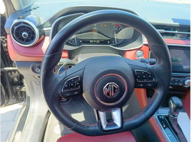 Car image 25