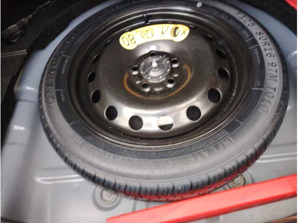 Car image 31