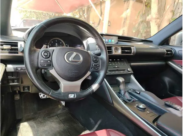 Car image 28