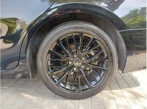 Car image 9