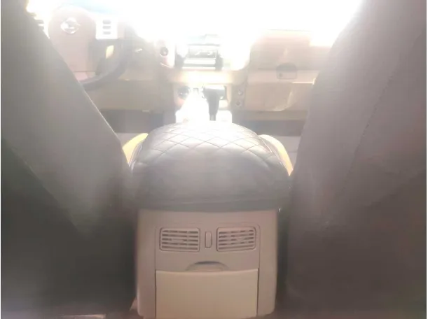 Car image 28