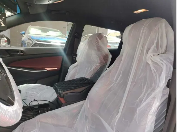 Car image 15
