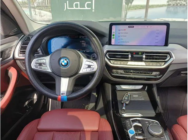 Car image 16
