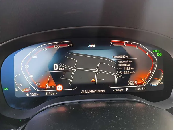Car image 25