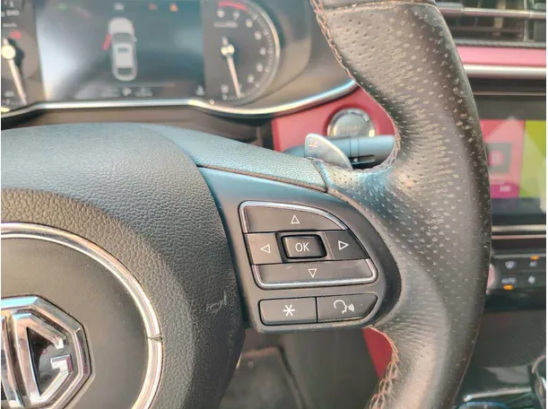 Car image 32