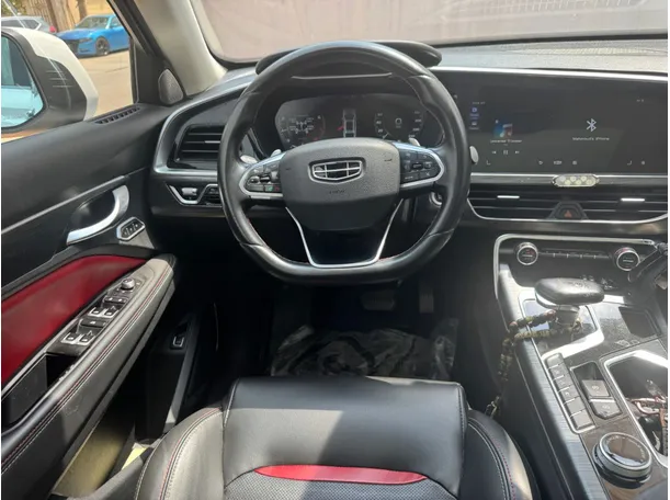 Car image 17