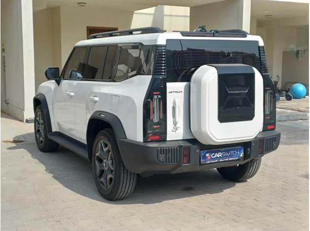 Car image 7