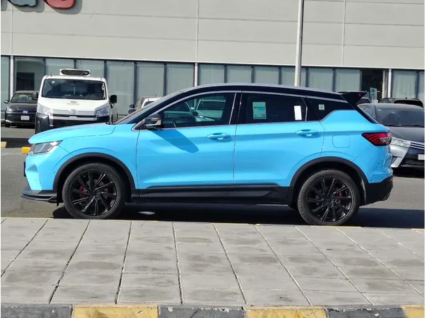 Car image 8