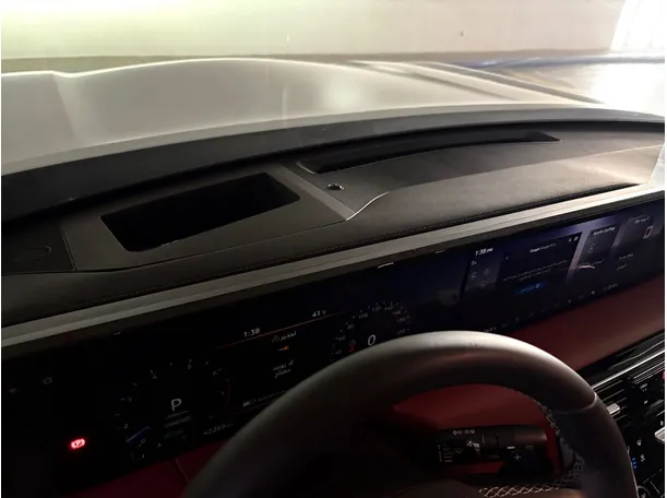 Car image 30