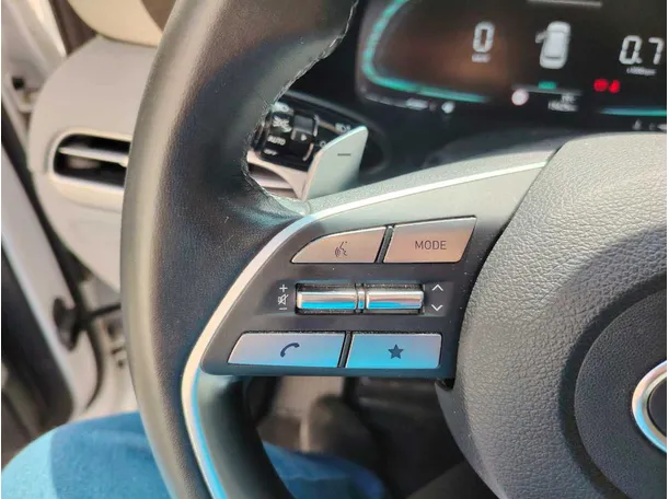 Car image 42