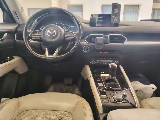 Car image 17